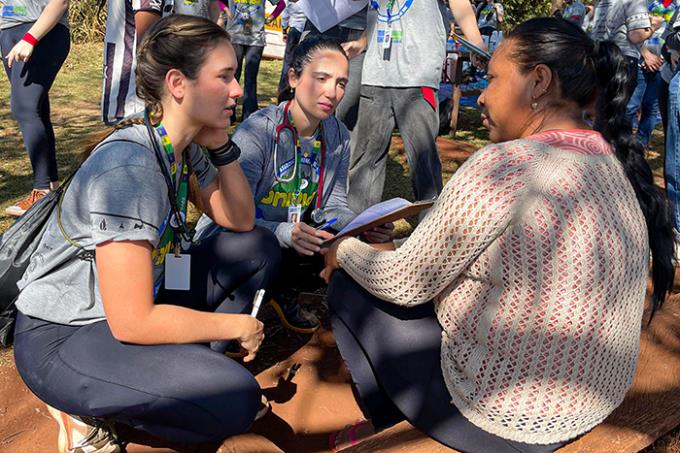Missão humanitária em reserva indígena marca vida de alunos 