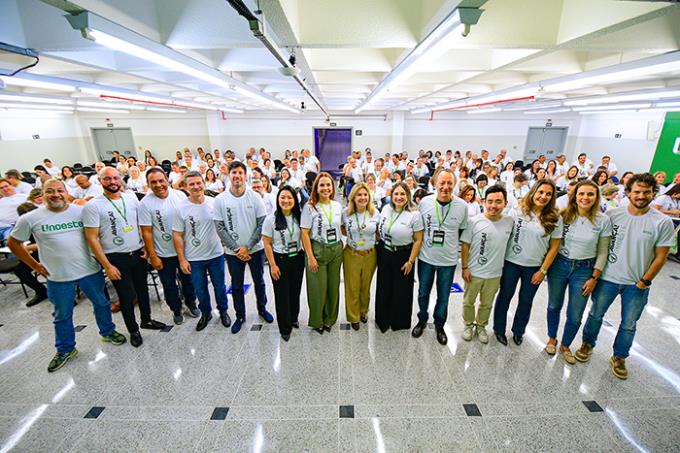 Parte dos organizadores com os pró-reitores Adilson, Guilherme e Creste 