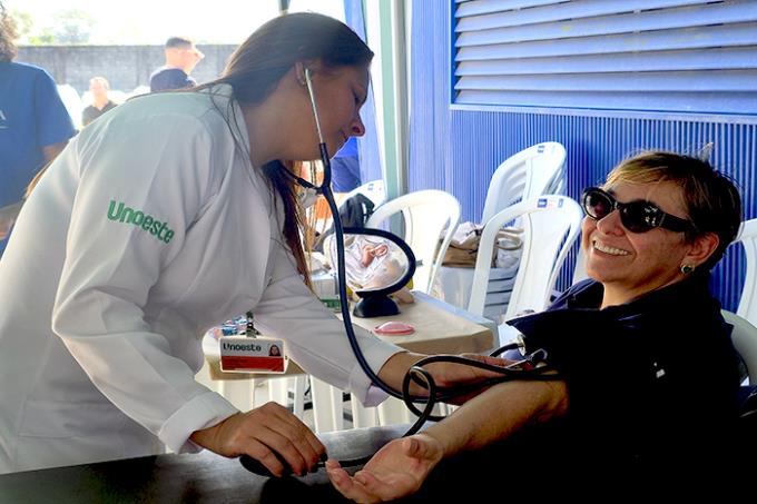 Serviços de saúde marcam torneio internacional em Guarujá