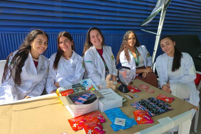 Alunos de Enfermagem da Unoeste marcaram presença no torneio com ações de promoção à saúde