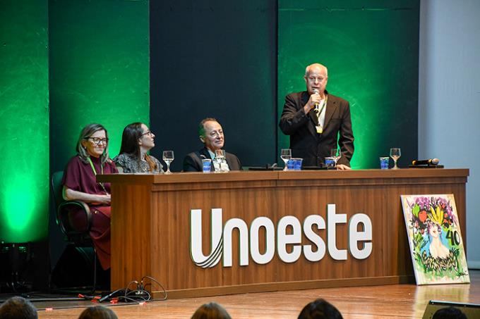 Marilda Moreira, Silvana Bilheiro, Dr. José Eduardo Creste e Dr. Carlos Eduardo Assumpção de Freitas durante abertura