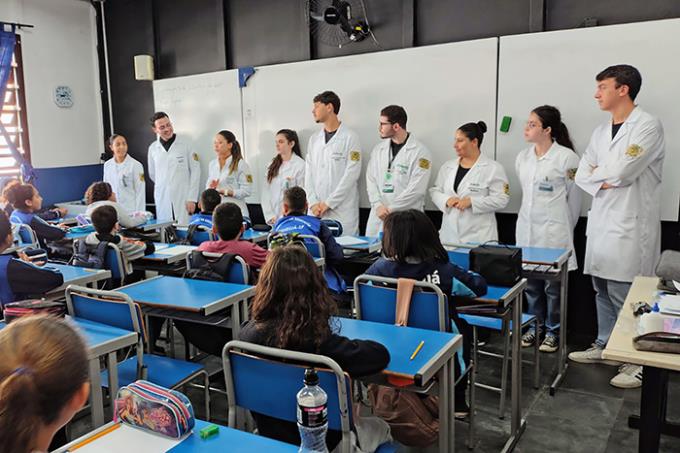 Ação do programa de saúde impacta 3,5 mil alunos no Guarujá