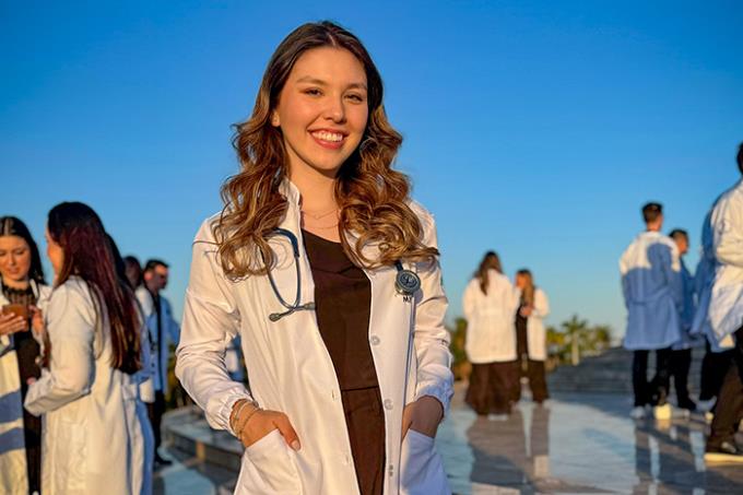 Ana Laura Chiba faz Medicina e escolheu a cidade pela qualidade do curso oferecido pela Unoeste e pela proximidade da cidade natal, Tupi Paulista