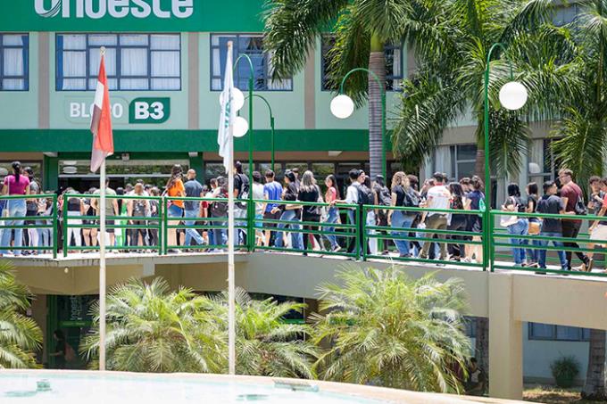 53 anos de legado em educação, inovação e transformação