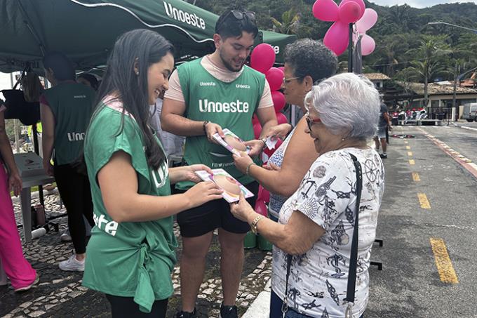 Unoeste apoia Caminhada Rosa e reforça prevenção ao câncer 