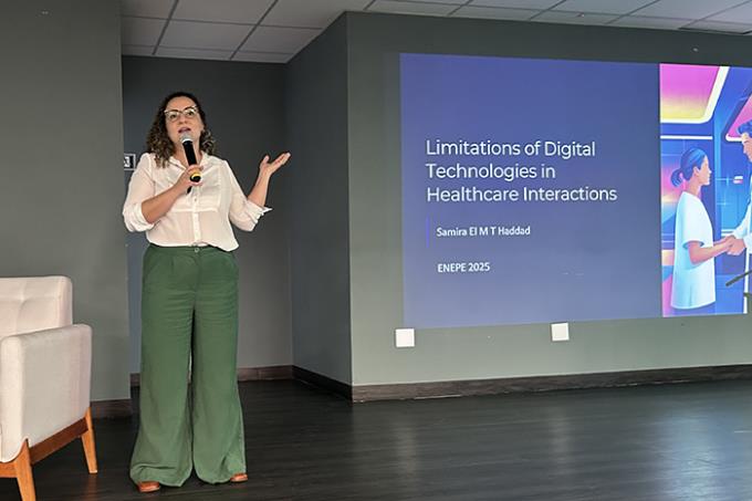 Debate “Do Pixel ao Paciente” integrou a programação do Enepe na Unoeste Guarujá, com foco em tecnologia e cuidado humano