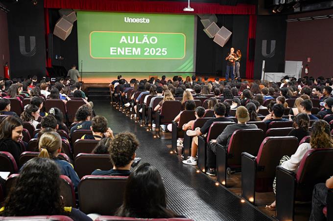 Aulão Enem 2025 reúne estudantes do ensino médio na Unoeste