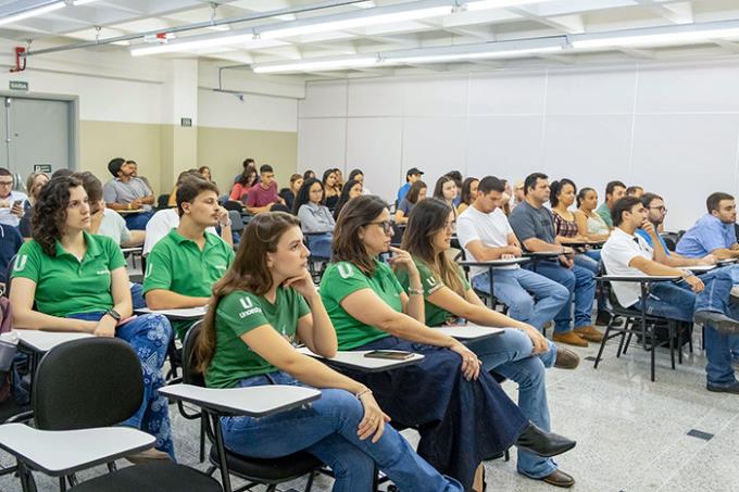 Evento debate a importância da nutrição na reprodução animal
