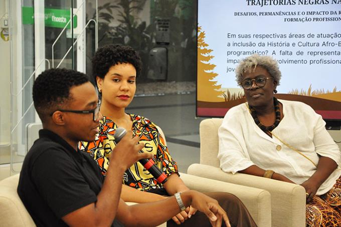 Encontro promove diálogo sobre identidade e cultura negra