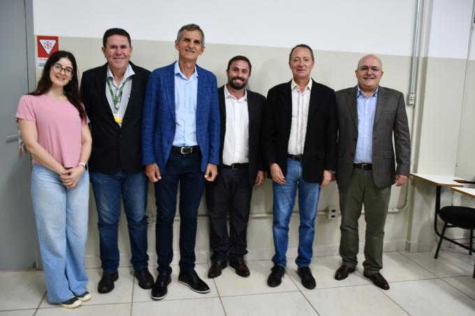 Dra. Jéssica, Dr. Tiritan, Dr. Cavichioli, Felipe Loosli, Dr. Creste e Dr. Salvador