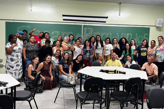 Futuros pedagogos têm prática no ensino de jovens e adultos