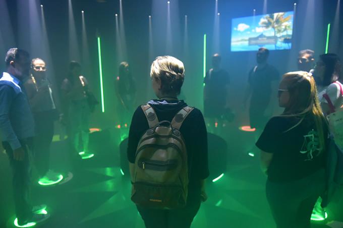 Arena Lab estimula o raciocínio e a tomada de decisão com projeções 360°, som imersivo e gamificação aplicada ao ensino