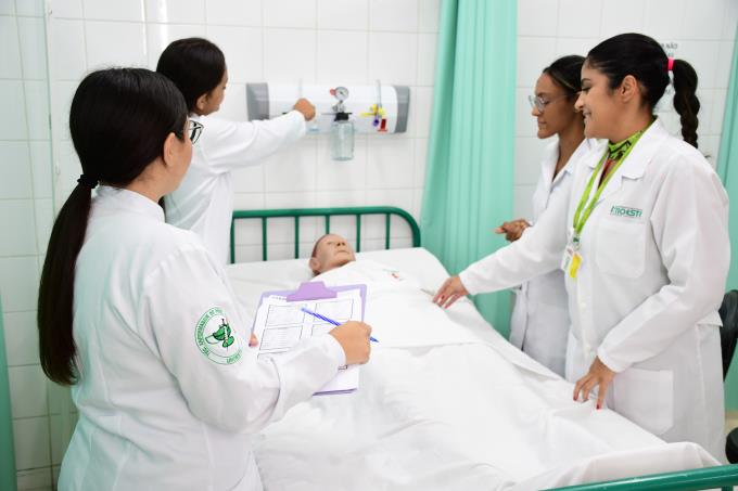 Curso Técnico em Enfermagem gera rápida empregabilidade