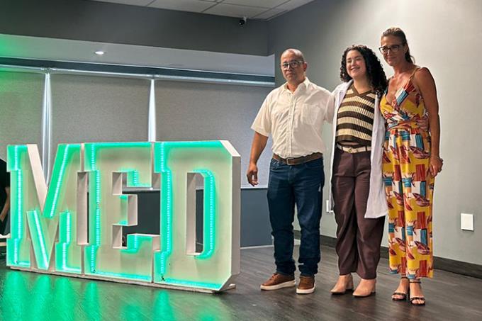 Unoeste Guarujá recebe alunos com programação especial