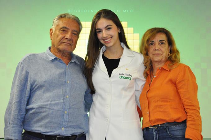 Julia Scarlety, 18 anos, destaca a importância do acolhimento no início da graduação