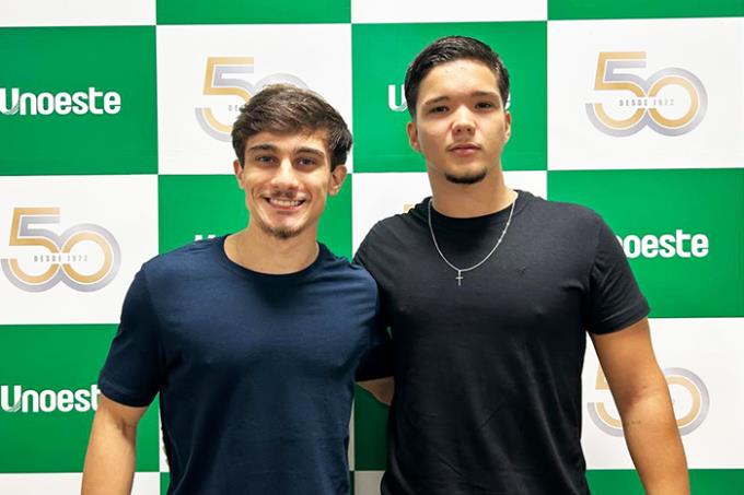 Marcelo Martins e Pedro Sinez falam sobre o desejo de cuidar de pessoas ao iniciar a graduação em Fisioterapia