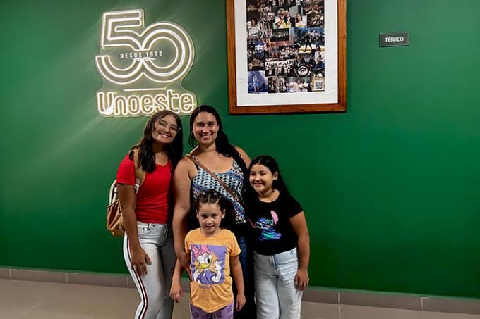 Caloura de Biomedicina, Tamires Lima do Nascimento destaca o acolhimento como diferencial da universidade