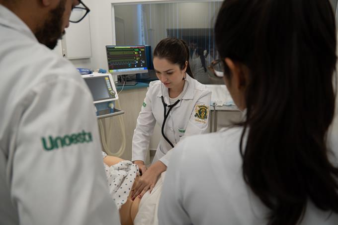 Unoeste abre inscrições para Medicina em Guarujá