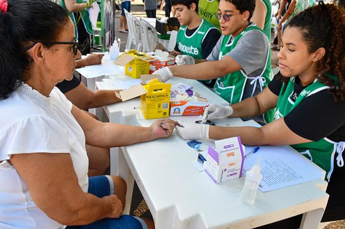 Dona Vera elogiou serviços e atendimento pela Unoeste 