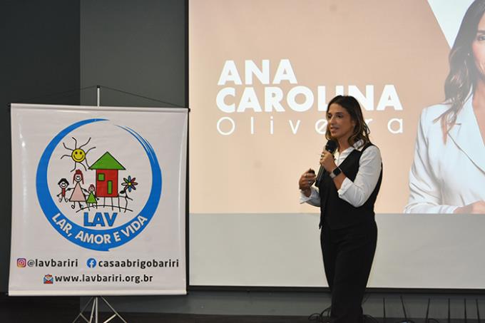 Ana Carolina Oliveira conta sua experiência e propõe reflexões acerca da proteção infantil
