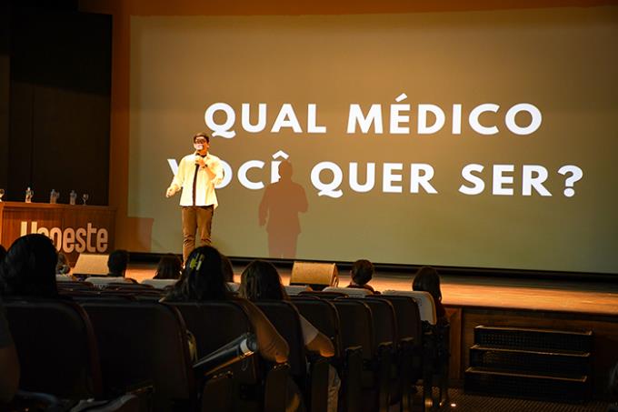 Medicina realiza congresso de pesquisa científica em saúde
