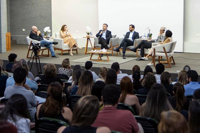 Café Filosófico promove debate sobre saúde e espiritualidade