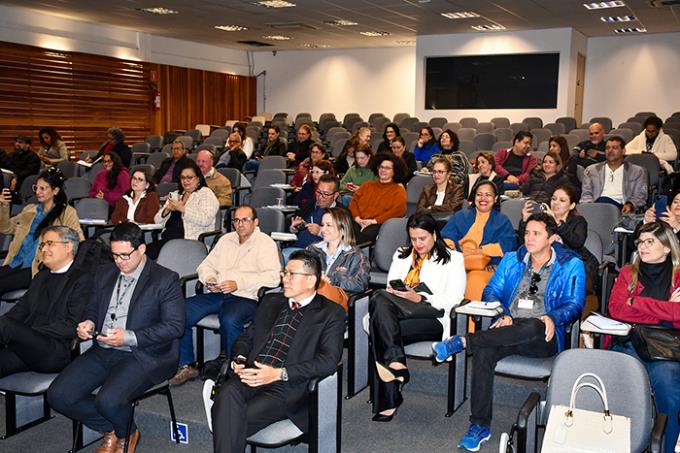Concurso na educação básica projeta luz contra intolerância