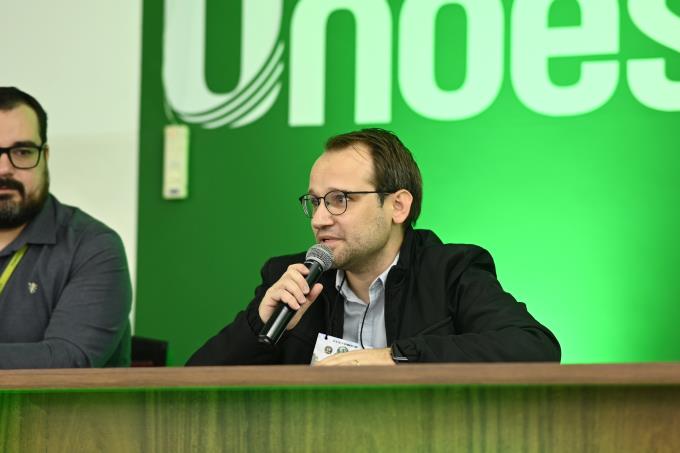 Professor Leonardo Zanetti: "Eventos como esse são primordiais para romper os ‘muros’ da universidade"