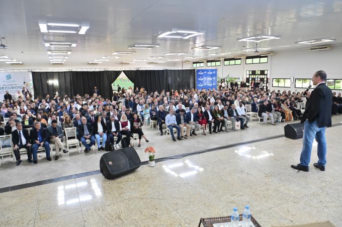 Especialistas debatem reforma tributária durante convenção