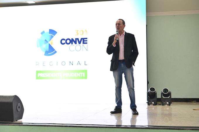 José Eduardo Creste, pró-reitor Acadêmico da Unoeste, destaca a importância da parceria com o CRCSP e da atualização profissional