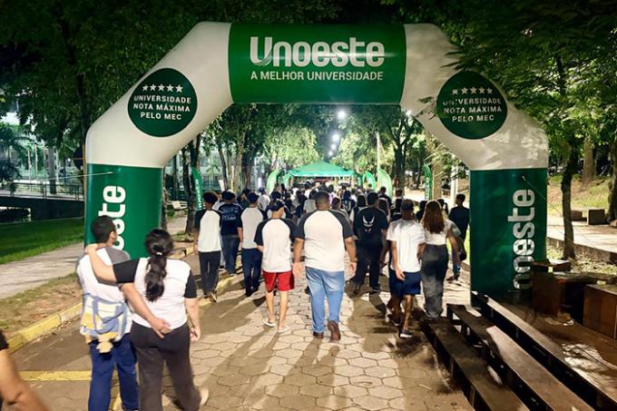Unoeste aproxima jovens do futuro com experiências práticas
