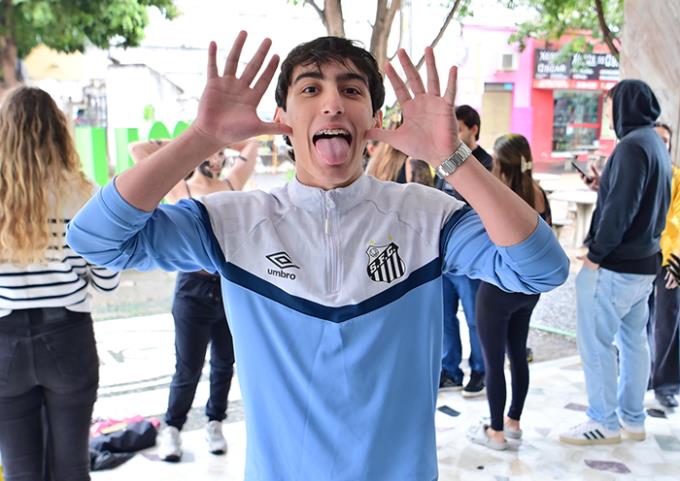 Arthur Antonio Rocha Dotta celebra aprovação em Medicina e destaca emoção e tradição familiar ligada à Unoeste