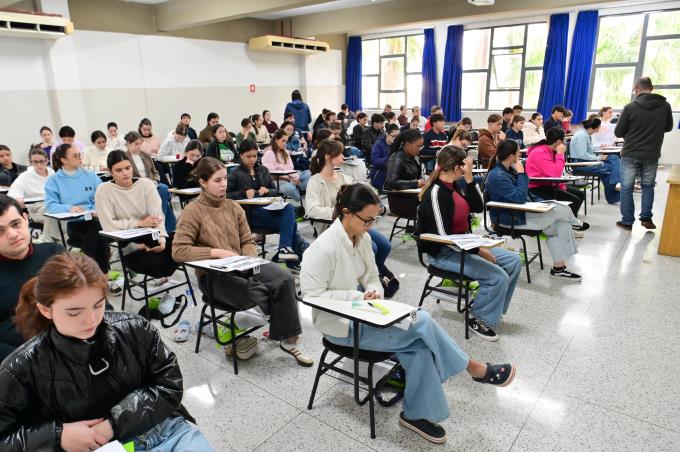 Medicina Jaú e Guarujá recebe matrículas dos aprovados
