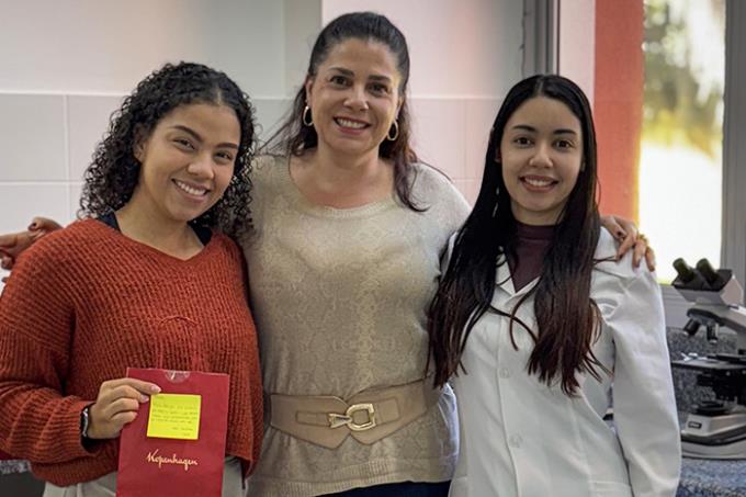 Karen Gabriela Favaro de Souza, Dra. Glaura Scantamburlo Alves Fernandes e Tainá Bahia Ricardo