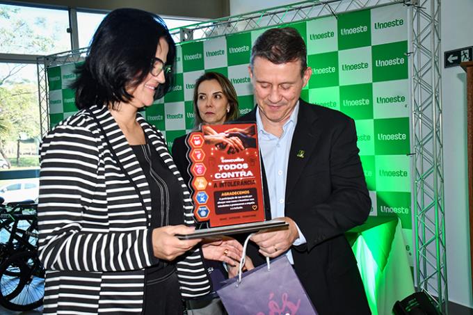 Gestores escolares são premiados por estímulo ao respeito