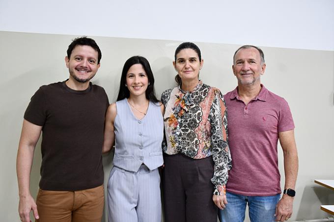 Dr. Gabriel (avaliador presencial), Ana Carolina, Dra. Elaine e Dr. Ismael