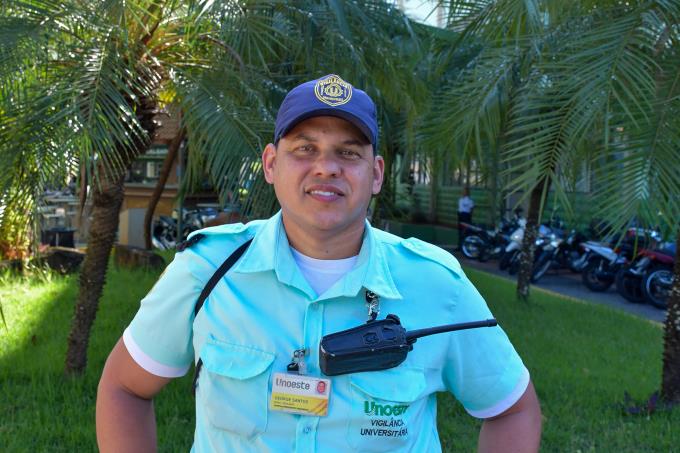 George da Silva Santos afirma que respeito e honestidade, ensinados pelo pai, orientam sua atuação como profissional e como pai