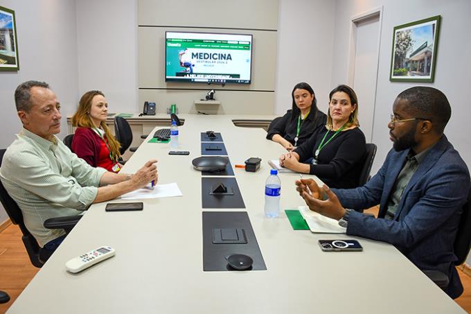 Unoeste estreita parceria com Angola durante visita