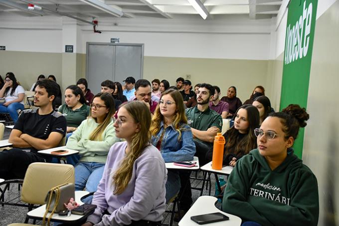 Médico veterinário orienta sobre como prosperar na carreira
