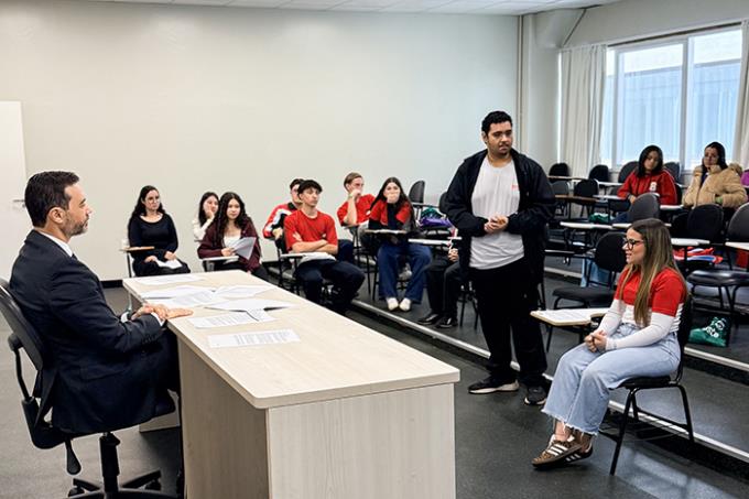 Como saber qual faculdade fazer? Feira ajuda na escolha