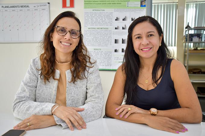 Dra. Ana Cláudia Pacheco e Dra. Adriana Lima Moro, responsáveis pelo Cevop