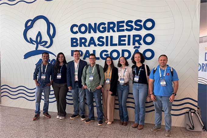 Equipe da Agronomia Unoeste que esteve no 15º Congresso Brasileiro do Algodão, em Belo Horizonte