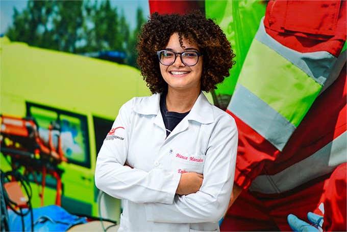 Bianca Aparecida Pereira Marcolino é formada no curso de Enfermagem