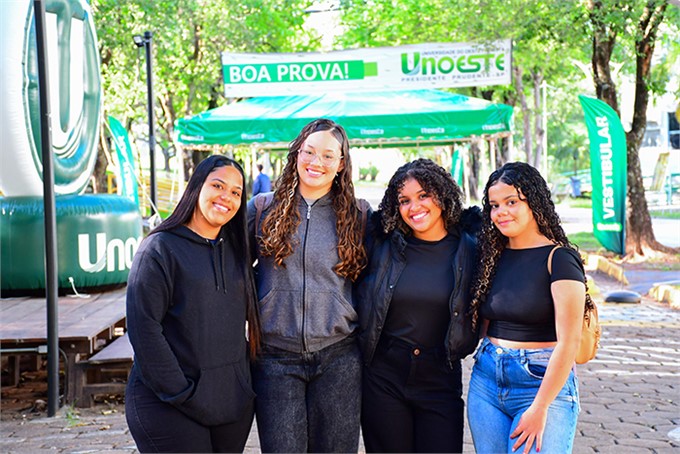 As amigas que vieram de Presidente Epitácio em busca da aprovação no curso de Estética e Cosmética
