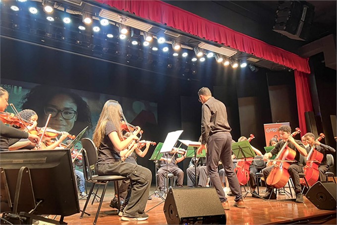 Apresentação musical do Projeto Guri - Harmonia