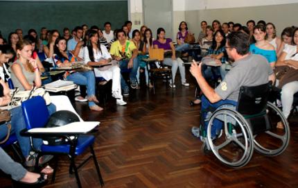 Reflexão sobre futuro profissional é destaque em palestra