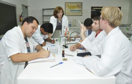 Física ajuda compreender a Matemática