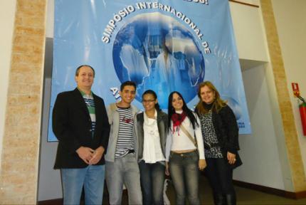 Unoeste é representada em Simpósio Internacional de Farmácia