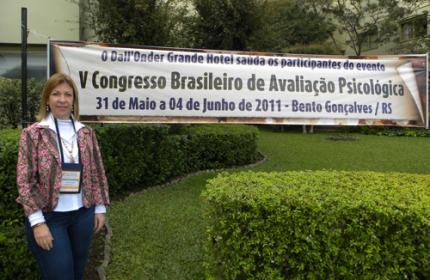 Professoras integram mesa redonda em congresso de Psicologia