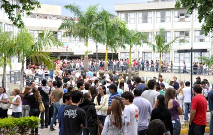 Candidatos do vestibular devem chegar com antecedência